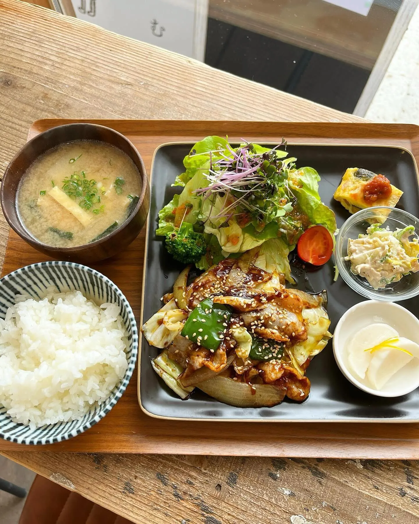 香川県　三豊市　ランチ　むく食堂