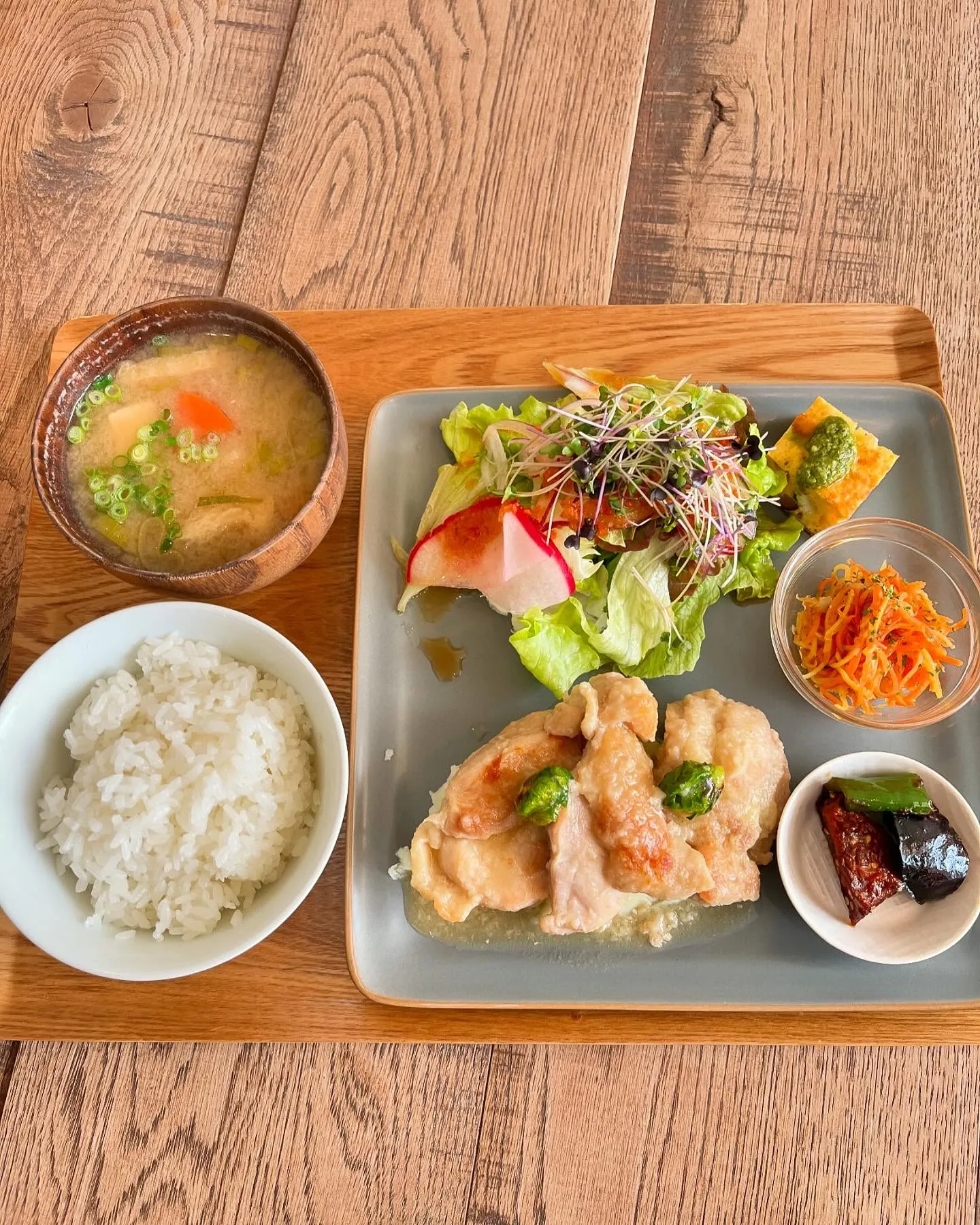 香川県　三豊市　カフェ　むく食堂